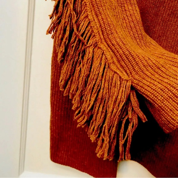 BCBG MAX AZRIA TURTLENECK FRINGE WOOL BLND FRINGE TUNIC SWEATER - SZ L - Picture 5 of 8